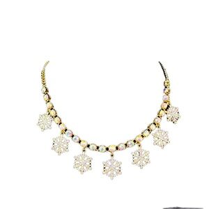 Betsy Johnson snowflake necklace**SOLD**